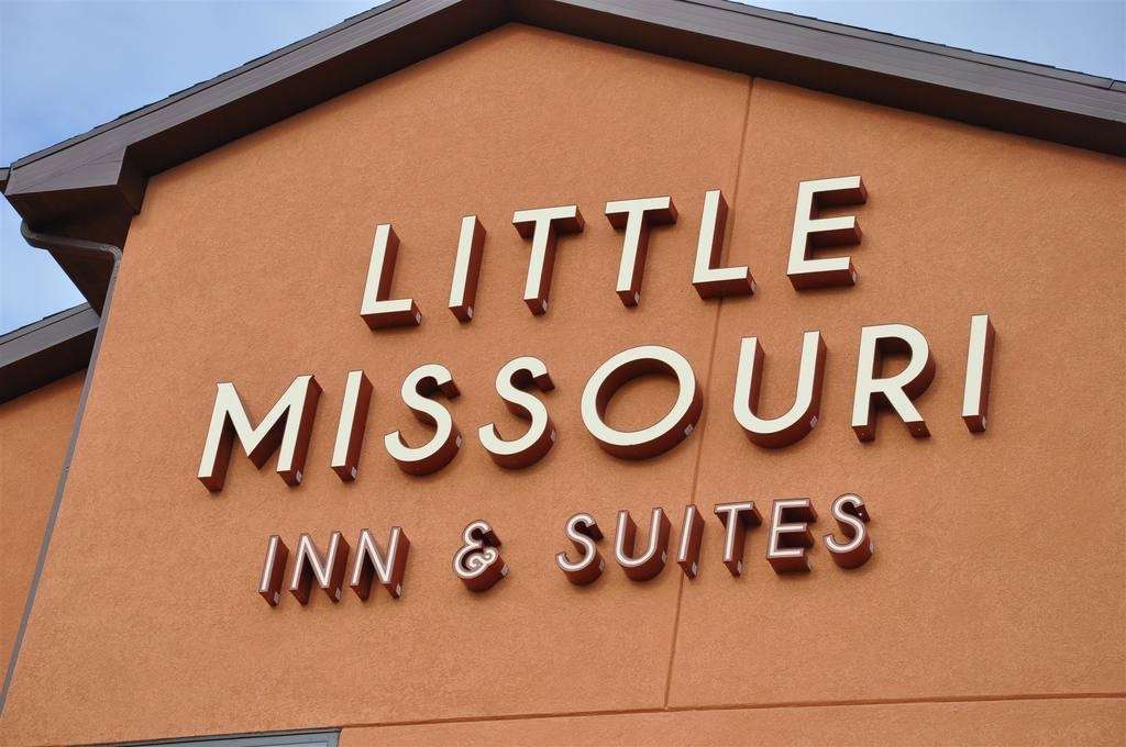 Little Missouri Inn & Suites Watford City Exteriör bild