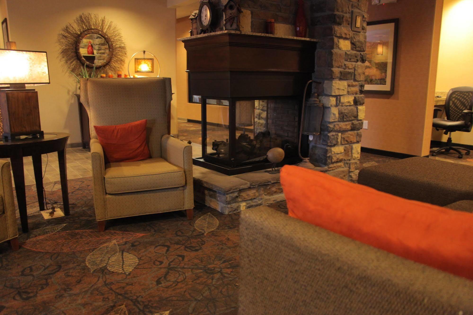 Little Missouri Inn & Suites Watford City Exteriör bild