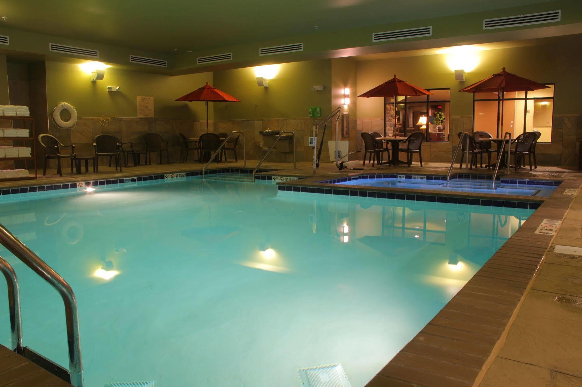 Little Missouri Inn & Suites Watford City Exteriör bild