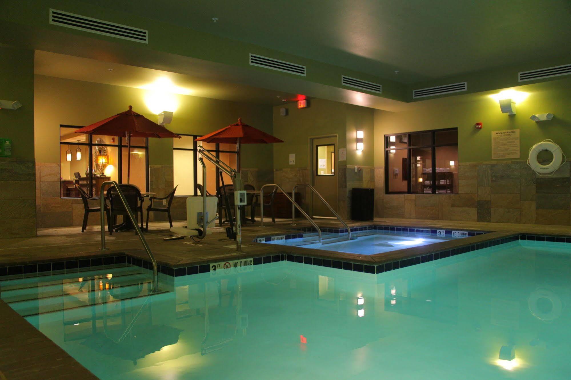 Little Missouri Inn & Suites Watford City Exteriör bild