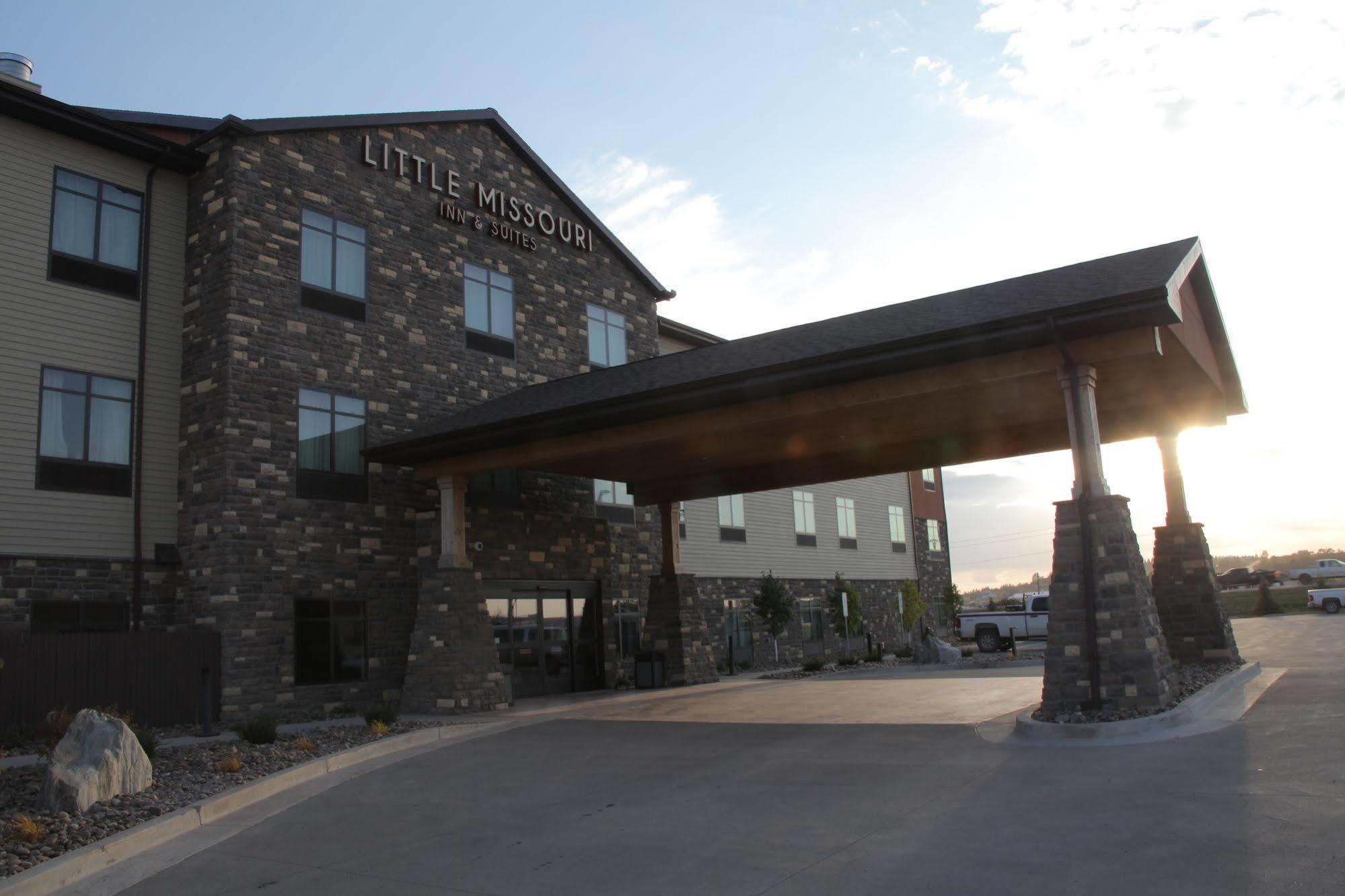 Little Missouri Inn & Suites Watford City Exteriör bild
