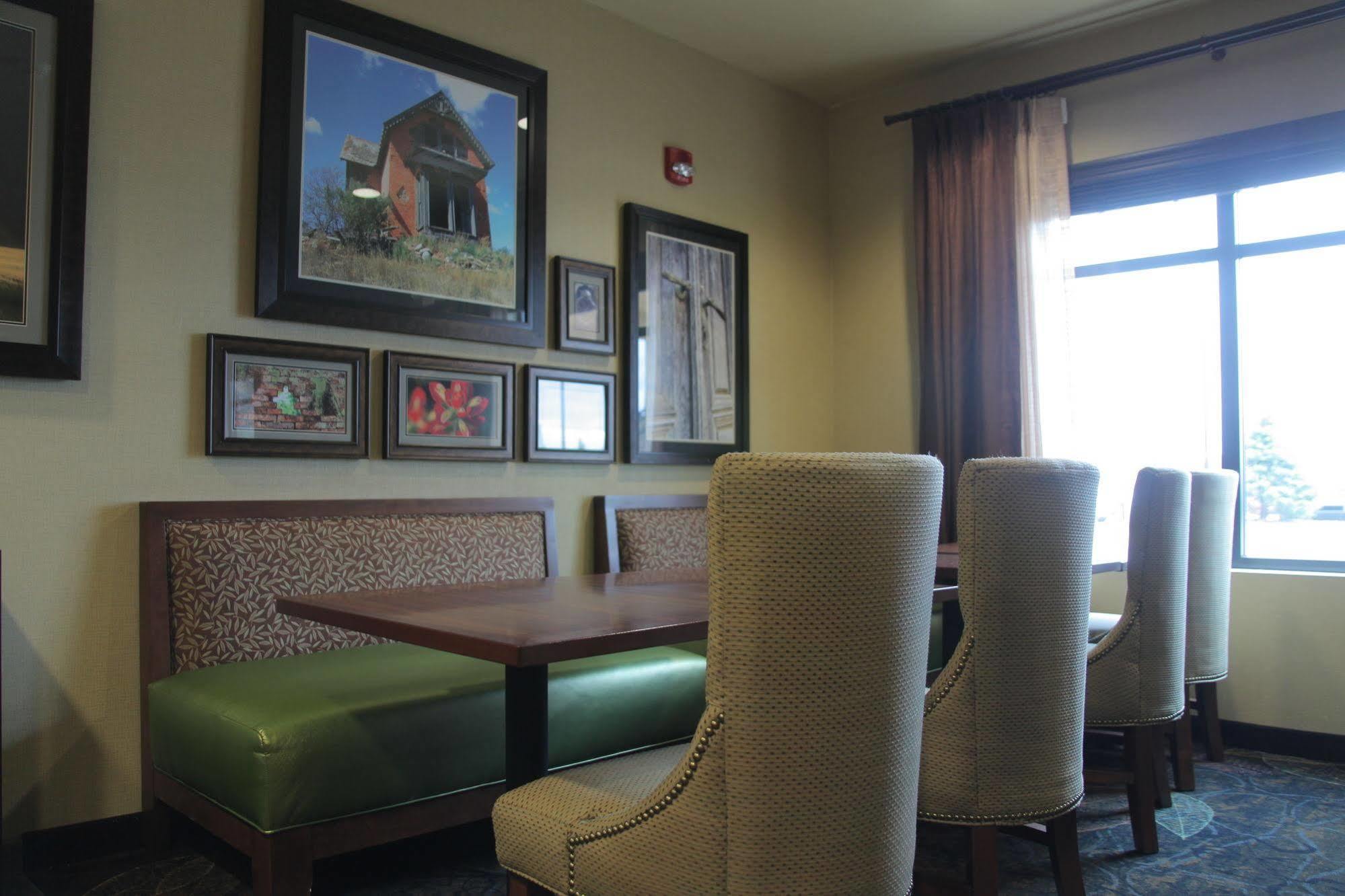 Little Missouri Inn & Suites Watford City Exteriör bild